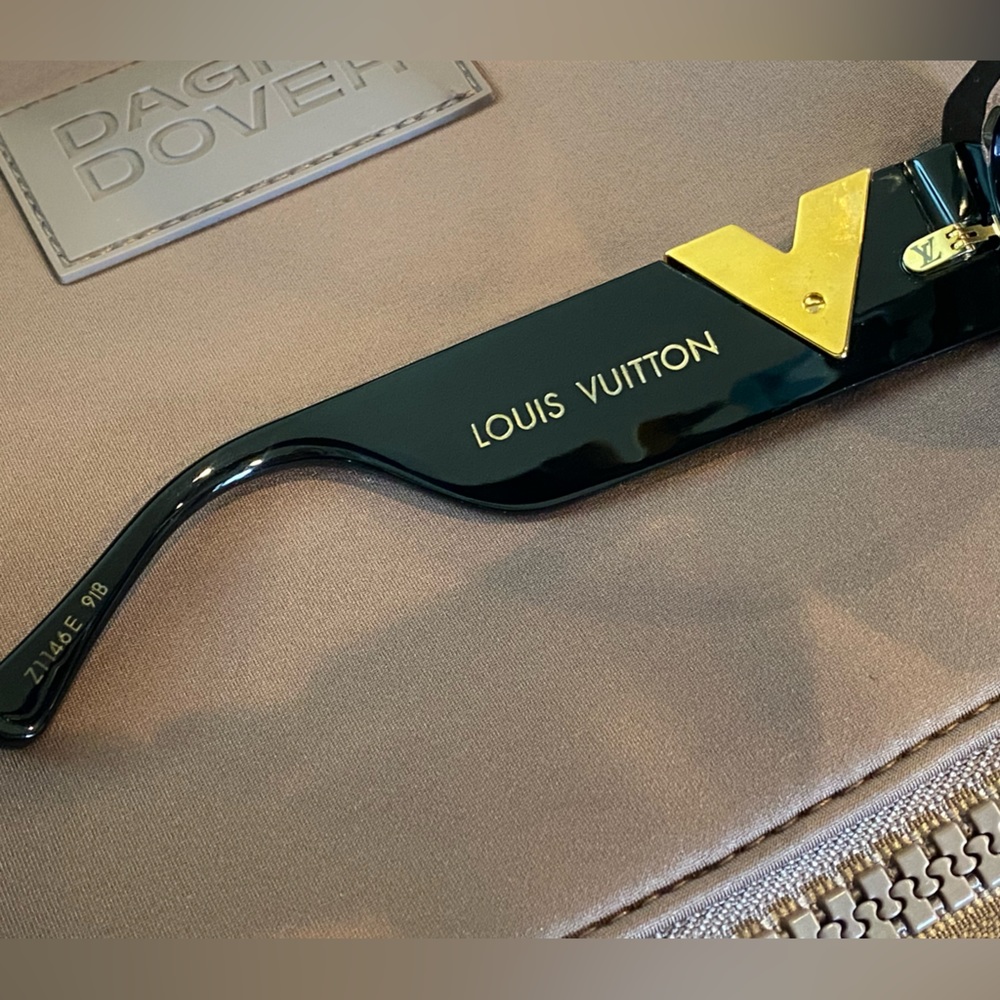 LOUIS VUITTON My Fair Lady Studs Sunglasses - Picture 13 of 16